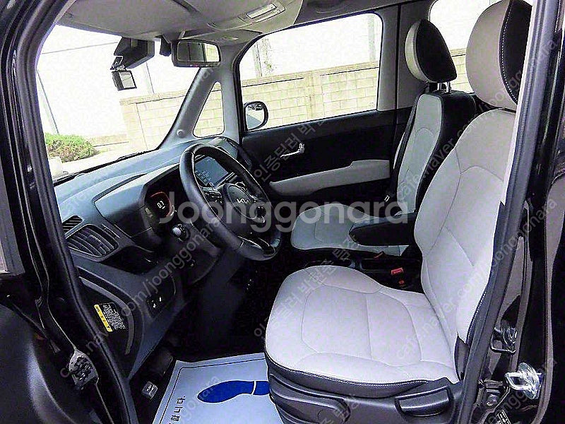 레이 중고 가격 더 뉴 기아 레이 검정색 2023년식 41,747km 시그니처 중고차 할부가능--6